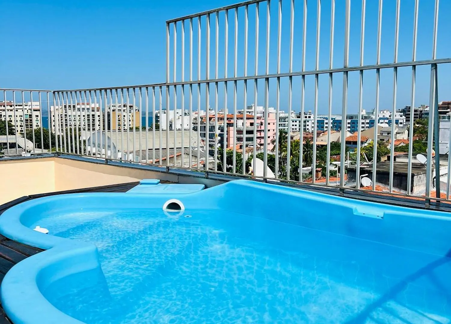 Apartment Triplex Na Praia Do Forte Em Cabo Frio Brazil